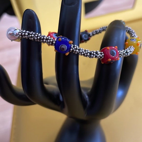 Colorful evil eye bracelet with magnetic closure - Picture 3 of 3